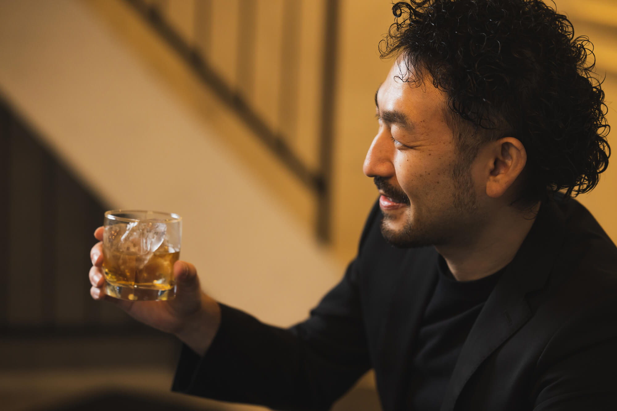 初めてのバーでも安心！おすすめの頼み方と振る舞い方