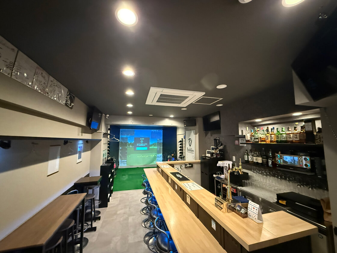 馬喰町で「バー 初めて 一人」の不安を解消するGOLF＆BAR Buddiesの魅力