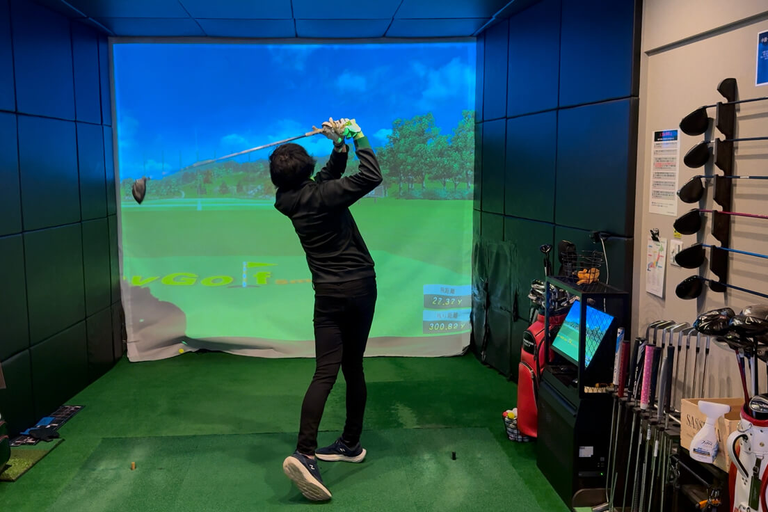 GOLF&BAR Buddiesは左利きゴルファーを歓迎します